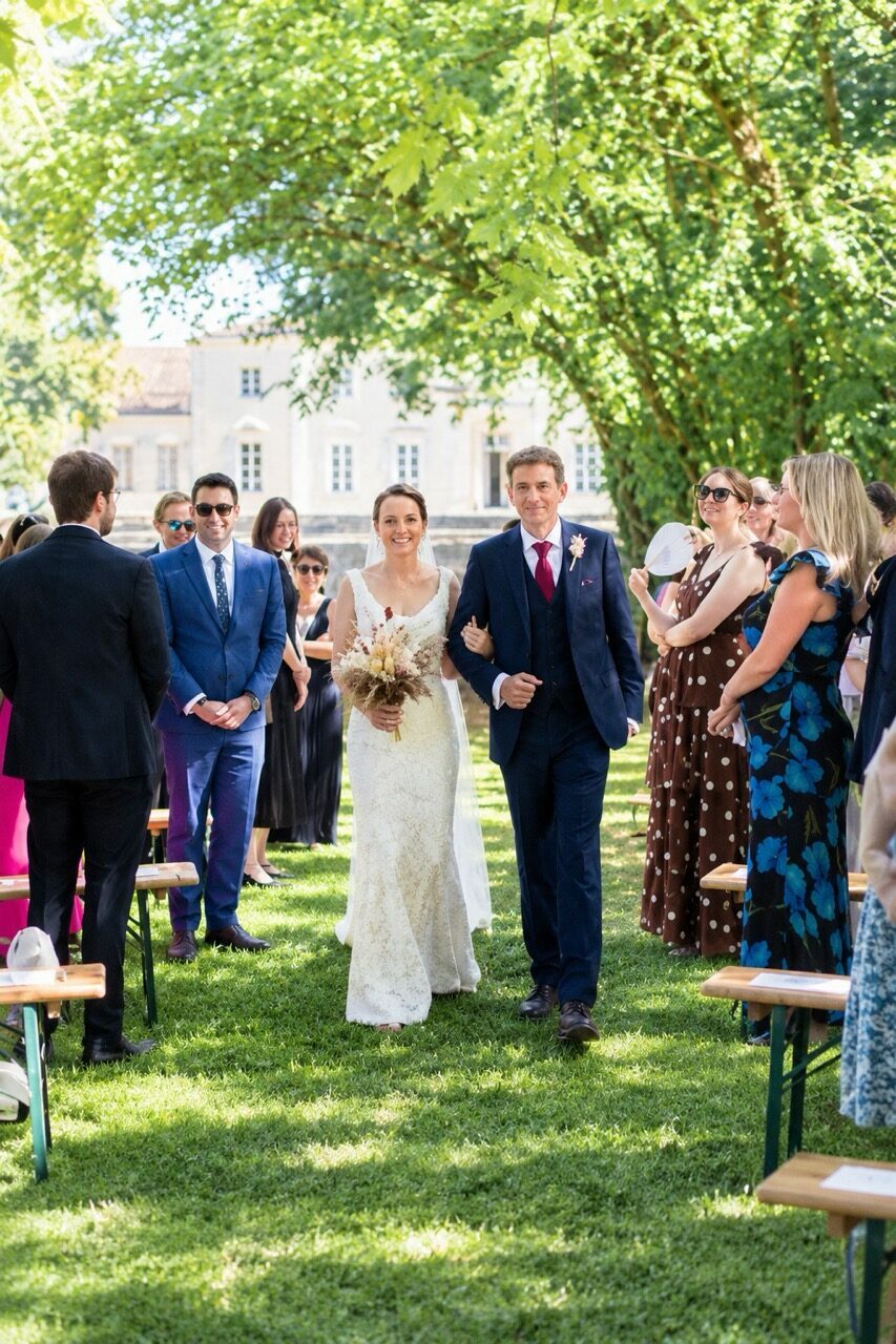mariage-champetre-sous-les-arbres-chateau-de-l-hospital